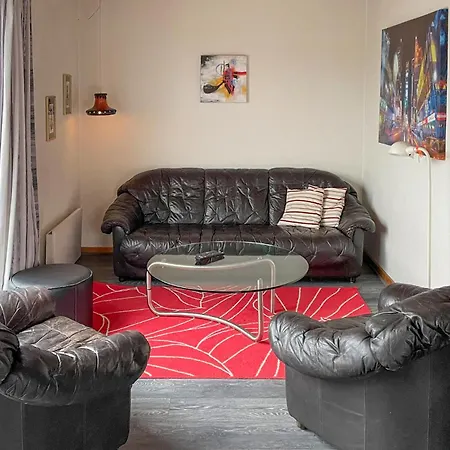 בית נופש 3 Bedroom Gorgeous In *