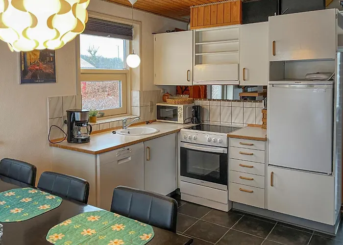 3 Bedroom Gorgeous In Hesselager
