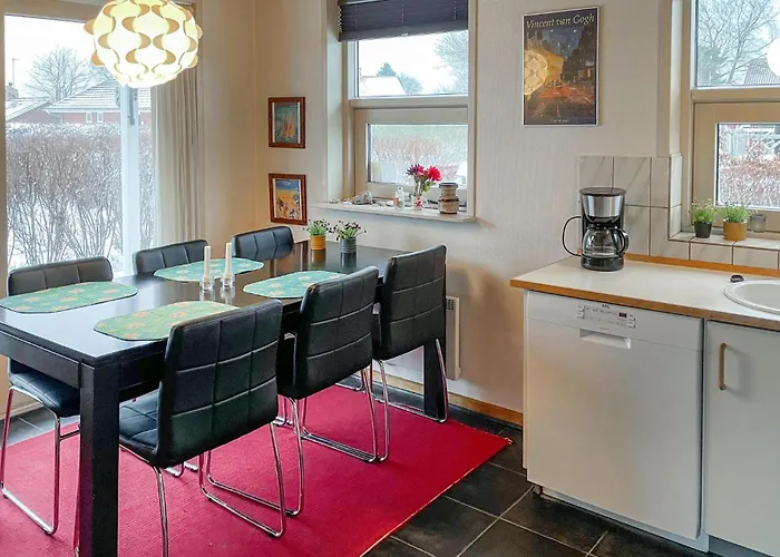 3 Bedroom Gorgeous In 別荘 Hesselager